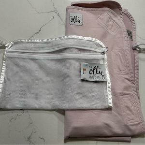 Ollie Swaddle in light pink